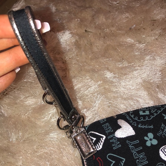 Coach poppy wristlet - Picture 5 of 6